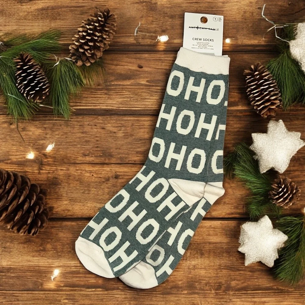NWT AE HoHoHo Crew Sock Green n white OS Tall sock